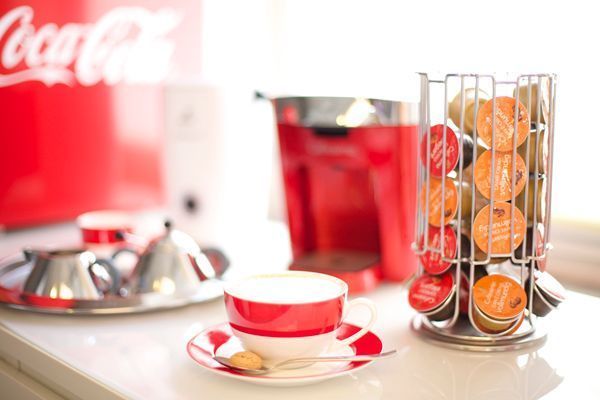 Kaffee- und Empfangsbereich im Studio für Babyfotografie in Düsseldorf